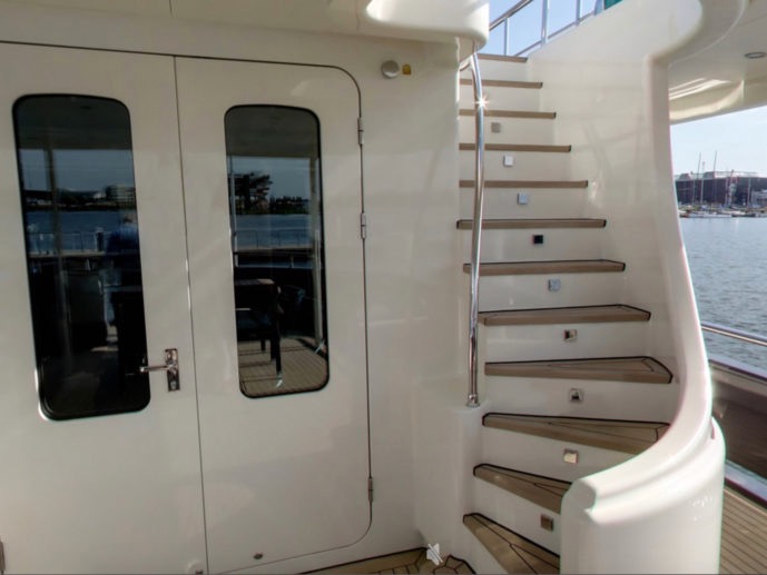 Hartman Yachts Livingstone 24 stairs to sundeck