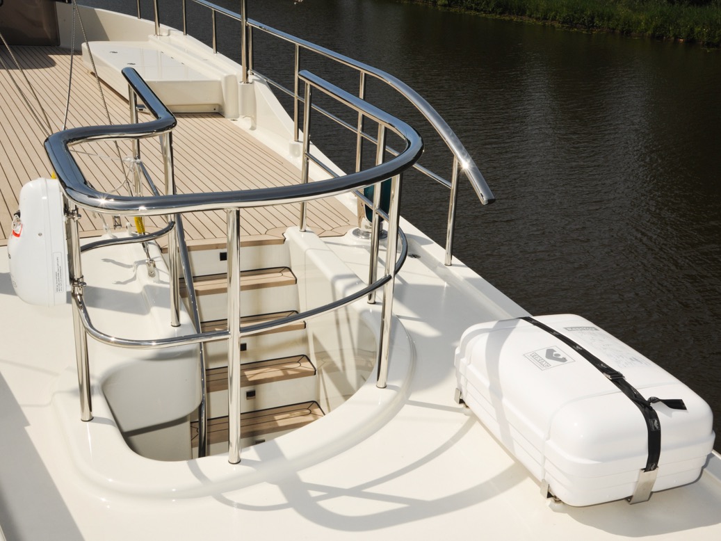 Hartman Yachts Livingstone 24 stainless steel