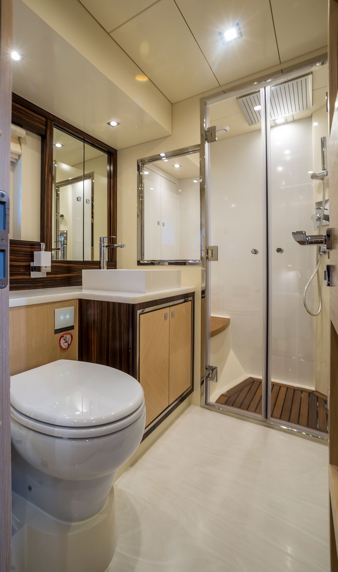 Sirena 64 VIP bathroom